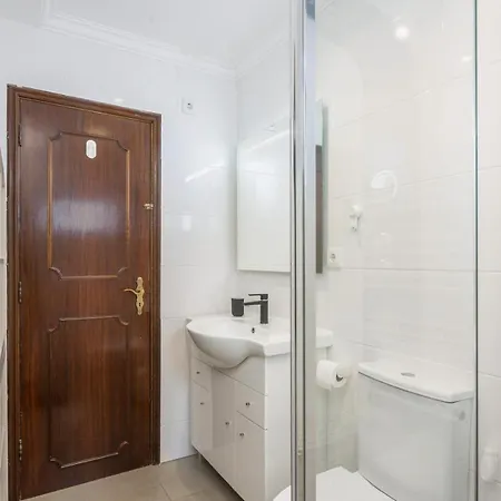 Lägenhet Miral 3 - Sea Front By Hd *