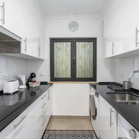 Lägenhet Miral 3 - Sea Front By Hd