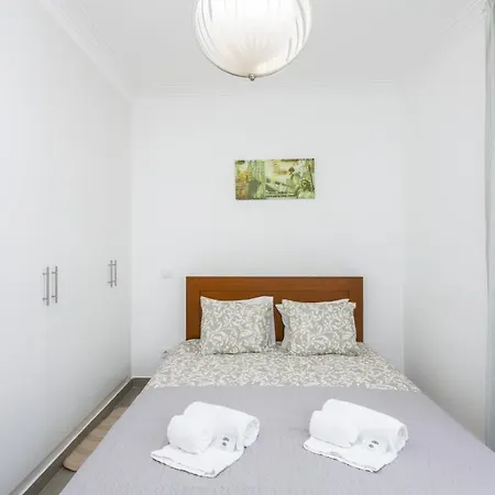 Apartment Miral 3 - Sea Front By Hd *