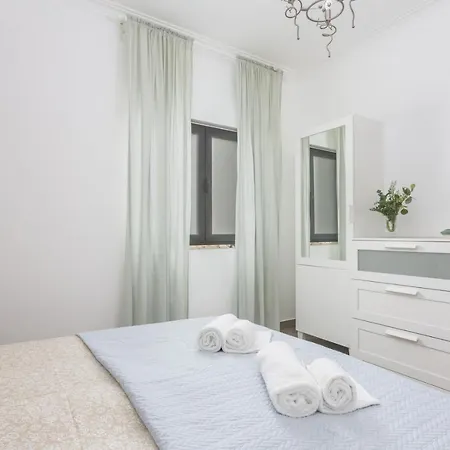 Apartment Miral 3 - Sea Front By Hd